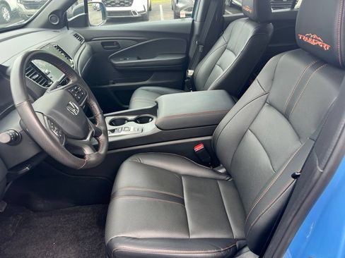 Used 2025 Honda Ridgeline TrailSport image 27