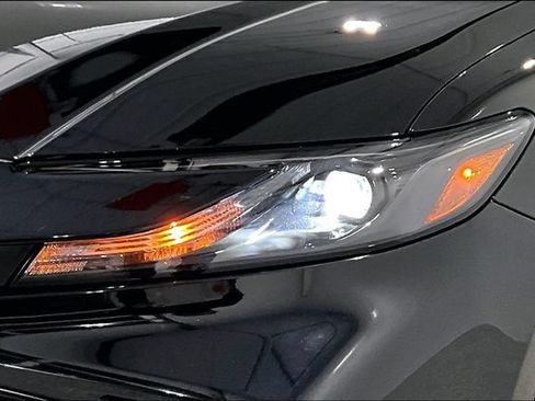 Used 2026 Toyota Camry SE AWD/4WD image 38