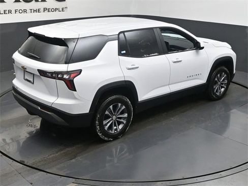 New 2026 Chevrolet Equinox LT w/ Convenience Package II image 18