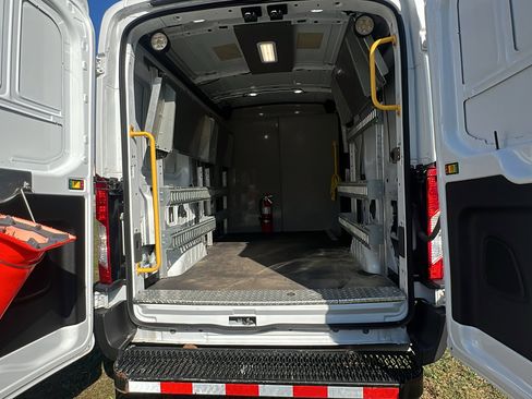 Used 2020 Ford Transit 150 Medium Roof image 18