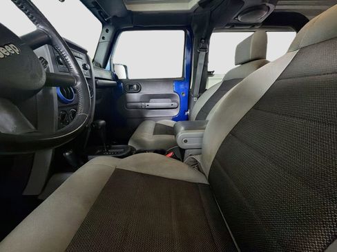 Used 2009 Jeep Wrangler X AWD/4WD image 12