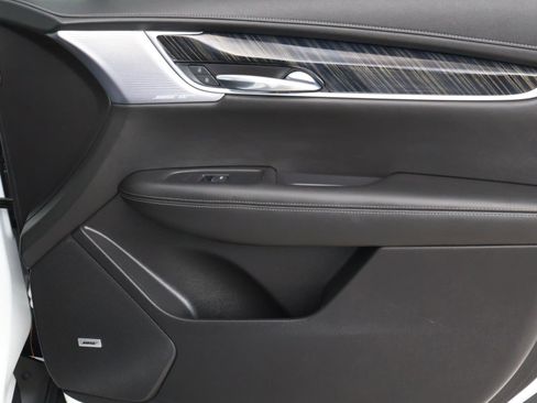 Certified 2023 Cadillac XT6 Premium Luxury image 21