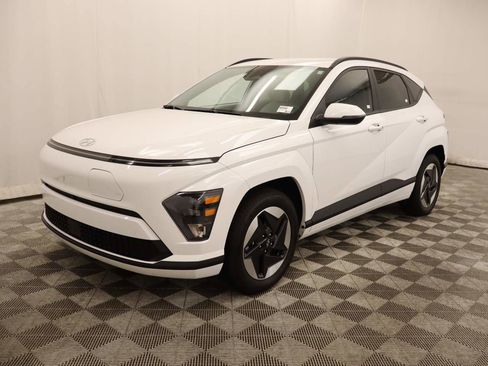 Used 2024 Hyundai Kona SEL image 1