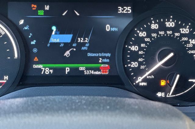 Certified 2026 Toyota Sienna XLE FWD image 31