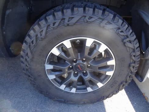 Used 2021 Nissan Titan PRO-4X w/ Pro-4x Convenience Package image 26