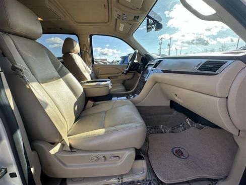 Used 2014 Cadillac Escalade ESV Premium AWD/4WD image 9