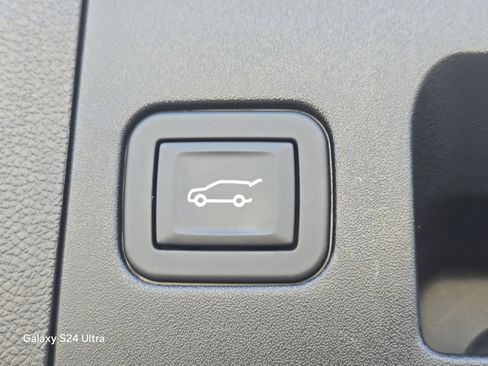 Used 2024 Cadillac XT4 Premium Luxury w/ Cold Weather Package image 30