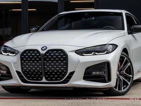 Used 2024 BMW 430i Coupe w/ M Sport Package RWD image 3