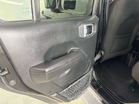 Used 2020 Jeep Wrangler Unlimited Sport S AWD/4WD image 26