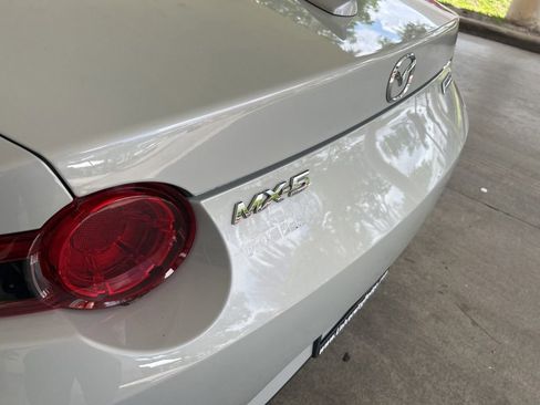 Used 2016 MAZDA MX-5 Miata Grand Touring RWD image 23