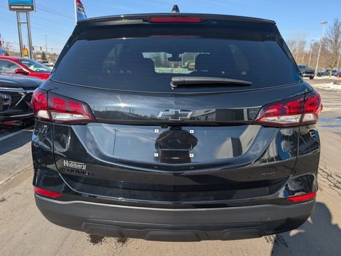 Used 2024 Chevrolet Equinox LS w/ LS Convenience Package image 4