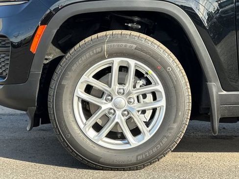 New 2025 Jeep Grand Cherokee Laredo X image 24