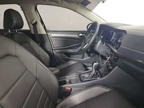 Used 2024 Volkswagen Jetta SE w/ Panoramic Sunroof Package FWD image 29