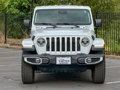 Used 2021 Jeep Gladiator Overland w/ Uconnect 4C Nav & Sound Group AWD/4WD image 8