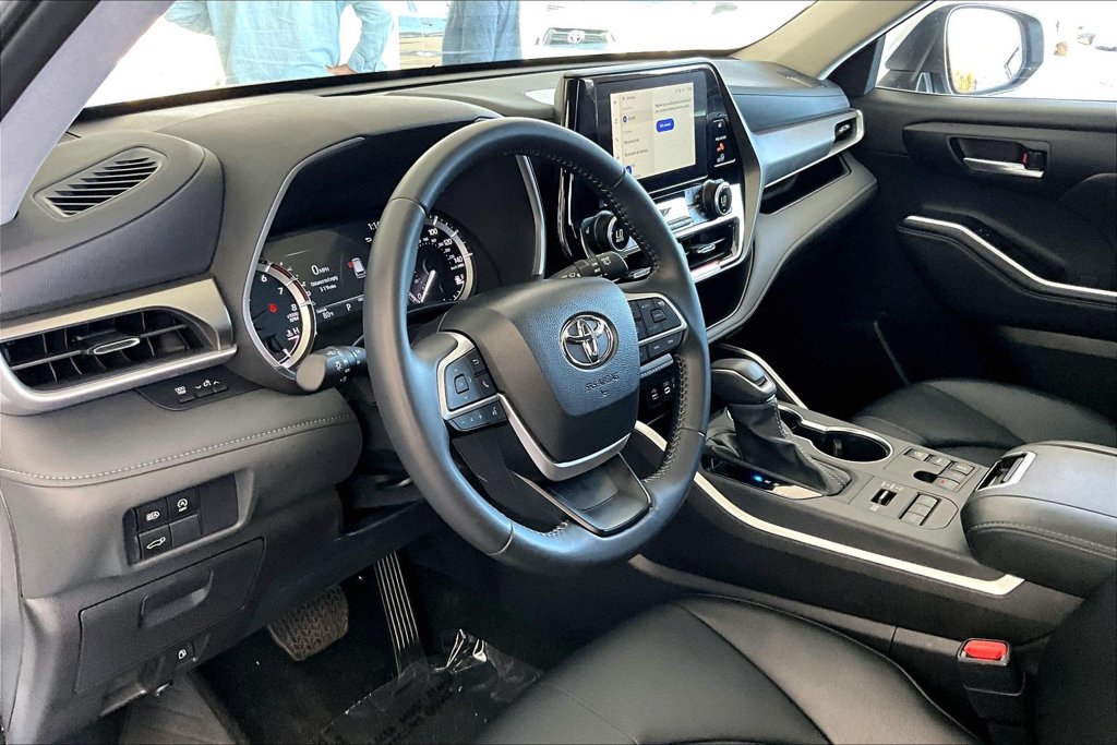 Certified 2026 Toyota Highlander XLE AWD/4WD image 17