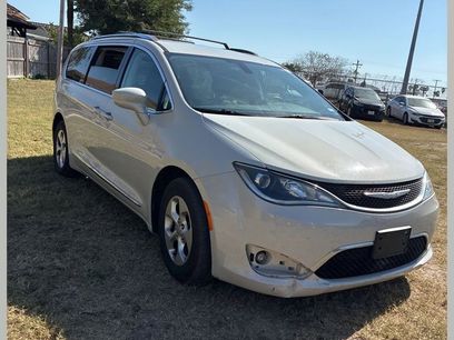 Used 2017 Chrysler Pacifica Touring-L Plus