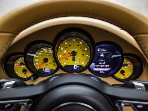 Used 2017 Porsche 911 Targa 4S image 23