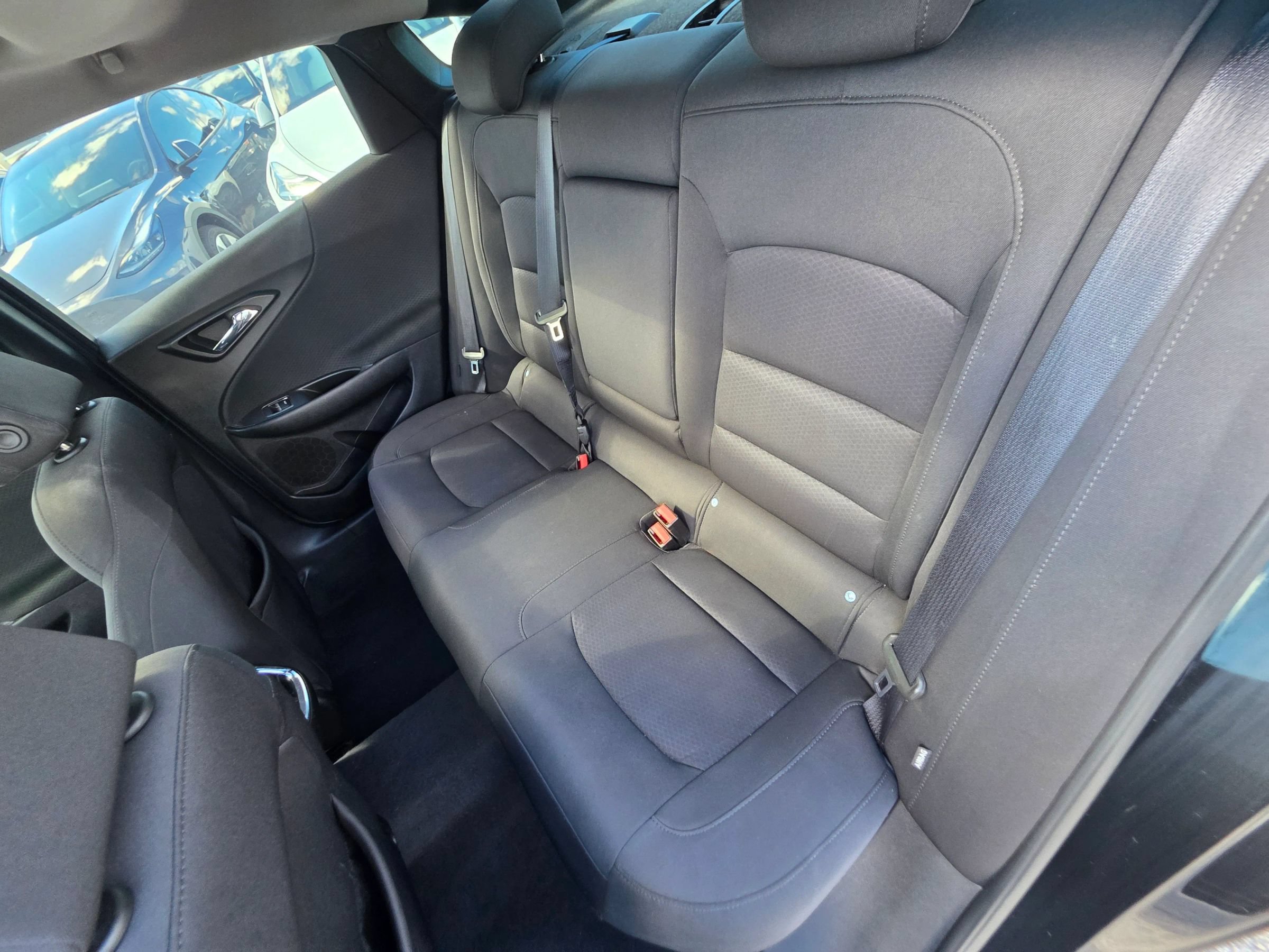 Used 2018 Chevrolet Malibu LT FWD image 16