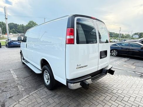 Used 2023 Chevrolet Express 2500 w/ Driver Convenience Package image 7