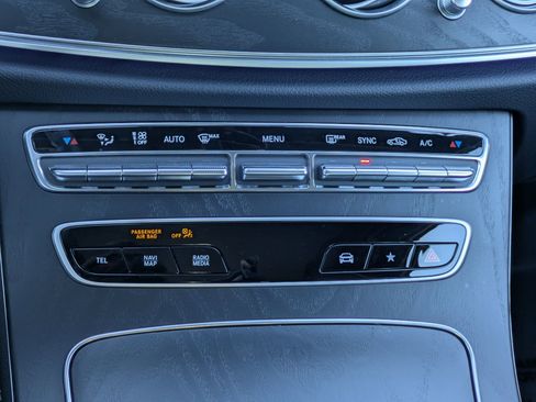 Used 2022 Mercedes-Benz E 350 Sedan image 15