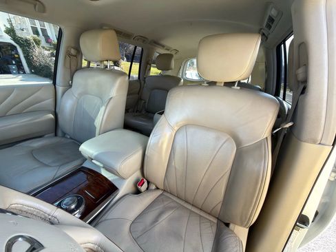 Used 2016 INFINITI QX80 4WD w/ Deluxe Technology Package image 33