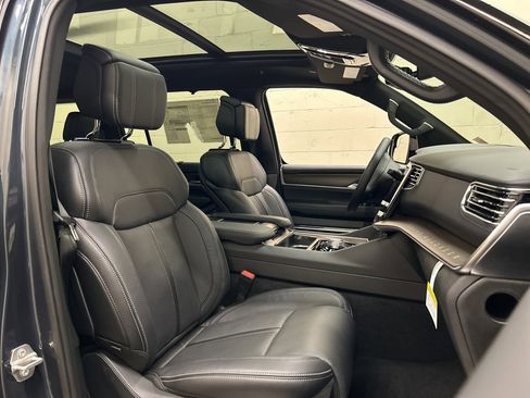 New 2024 Jeep Grand Wagoneer Series I w/ Convenience Group III image 12