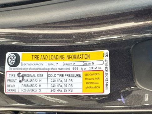 Used 2018 Cadillac Escalade Premium Luxury image 34