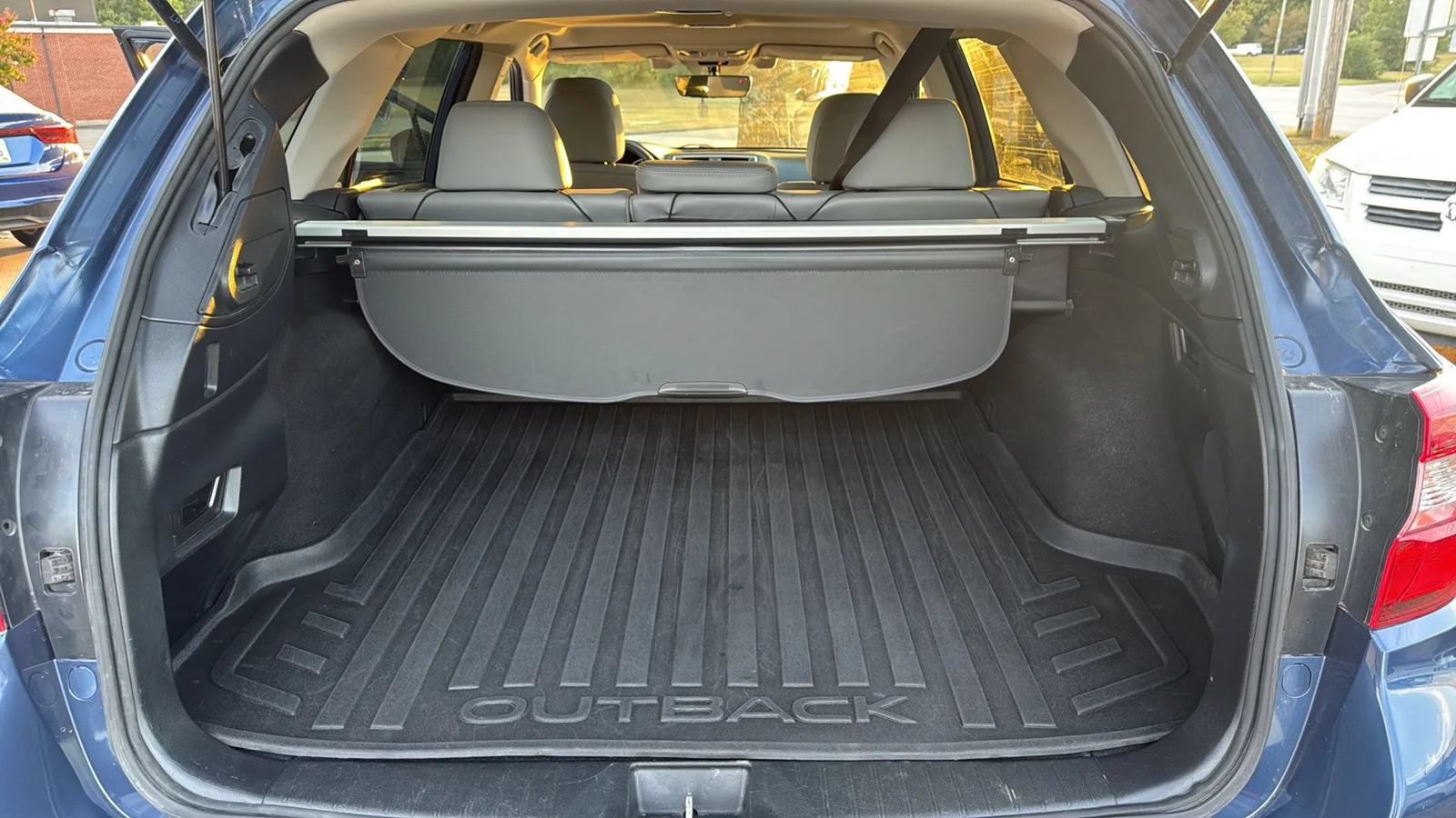 Used 2019 Subaru Outback 2.5i Limited AWD/4WD image 15