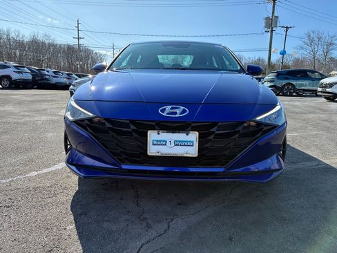Used 2023 Hyundai Elantra SEL w/ Convenience Package image 2