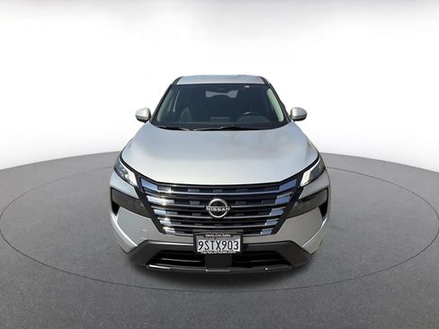 Used 2025 Nissan Rogue SV FWD image 7