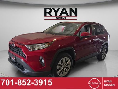 Used 2021 Toyota RAV4 XLE Premium AWD/4WD image 7