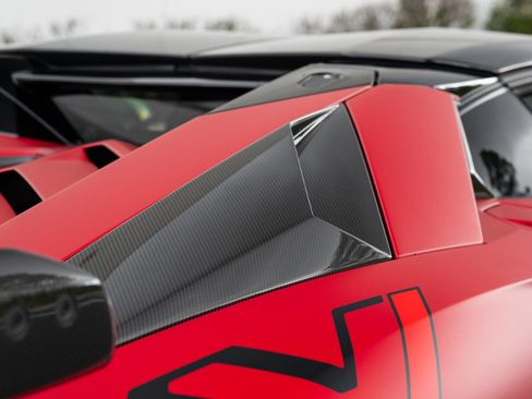 Used 2021 Lamborghini Aventador SVJ AWD/4WD image 21