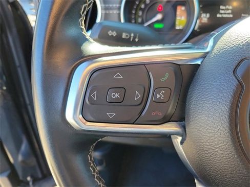 Used 2022 Jeep Wrangler Unlimited Sahara image 18