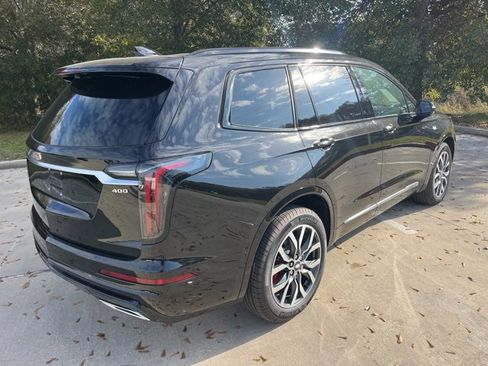 Certified 2024 Cadillac XT6 Sport w/ Technology Package image 9