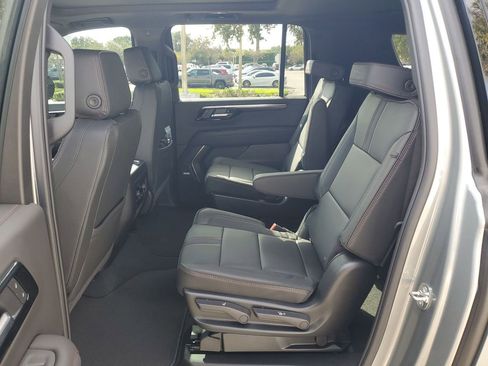 New 2026 Chevrolet Suburban RST w/ RST Capability Package AWD/4WD image 11