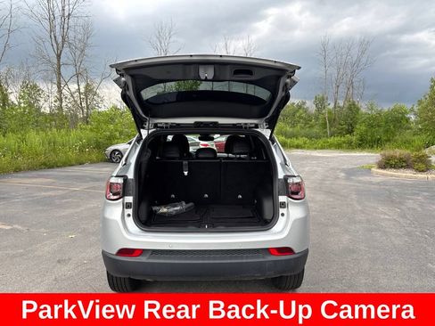 Used 2026 Jeep Compass Limited AWD/4WD image 16