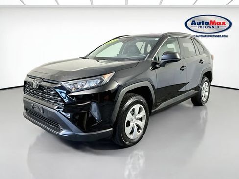 Used 2021 Toyota RAV4 LE AWD/4WD image 4