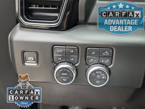 Used 2024 GMC Sierra 2500 AT4 w/ AT4 Premium Plus Package AWD/4WD image 18