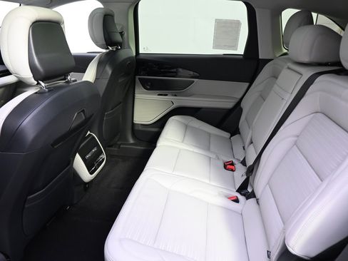 New 2026 Lincoln Nautilus Reserve image 21