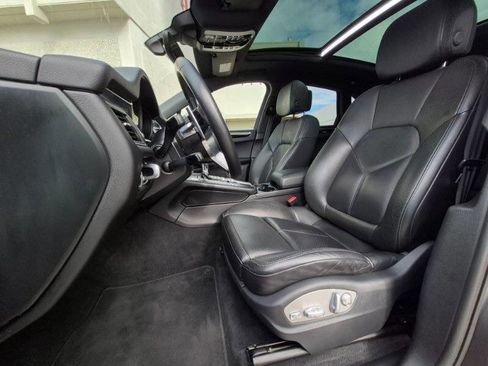Used 2016 Porsche Macan S image 37