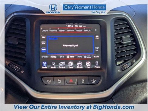 Used 2016 Jeep Cherokee Overland w/ Technology Group image 18
