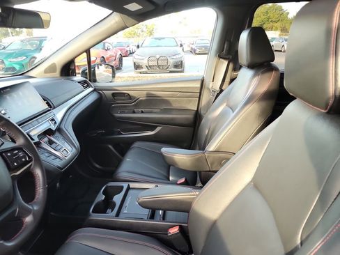 Used 2025 Honda Odyssey Sport-L image 18