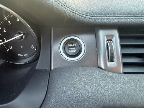 Used 2018 Land Rover Range Rover Evoque Landmark Edition image 22