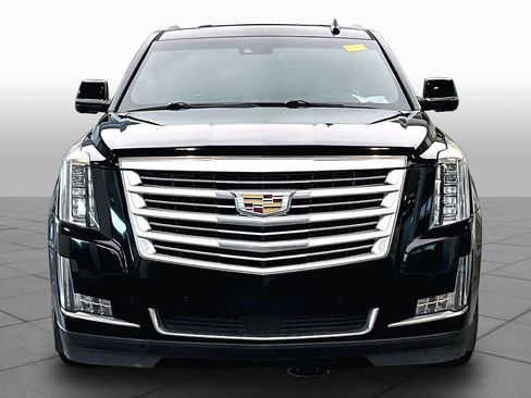 Used 2018 Cadillac Escalade ESV Platinum RWD image 4