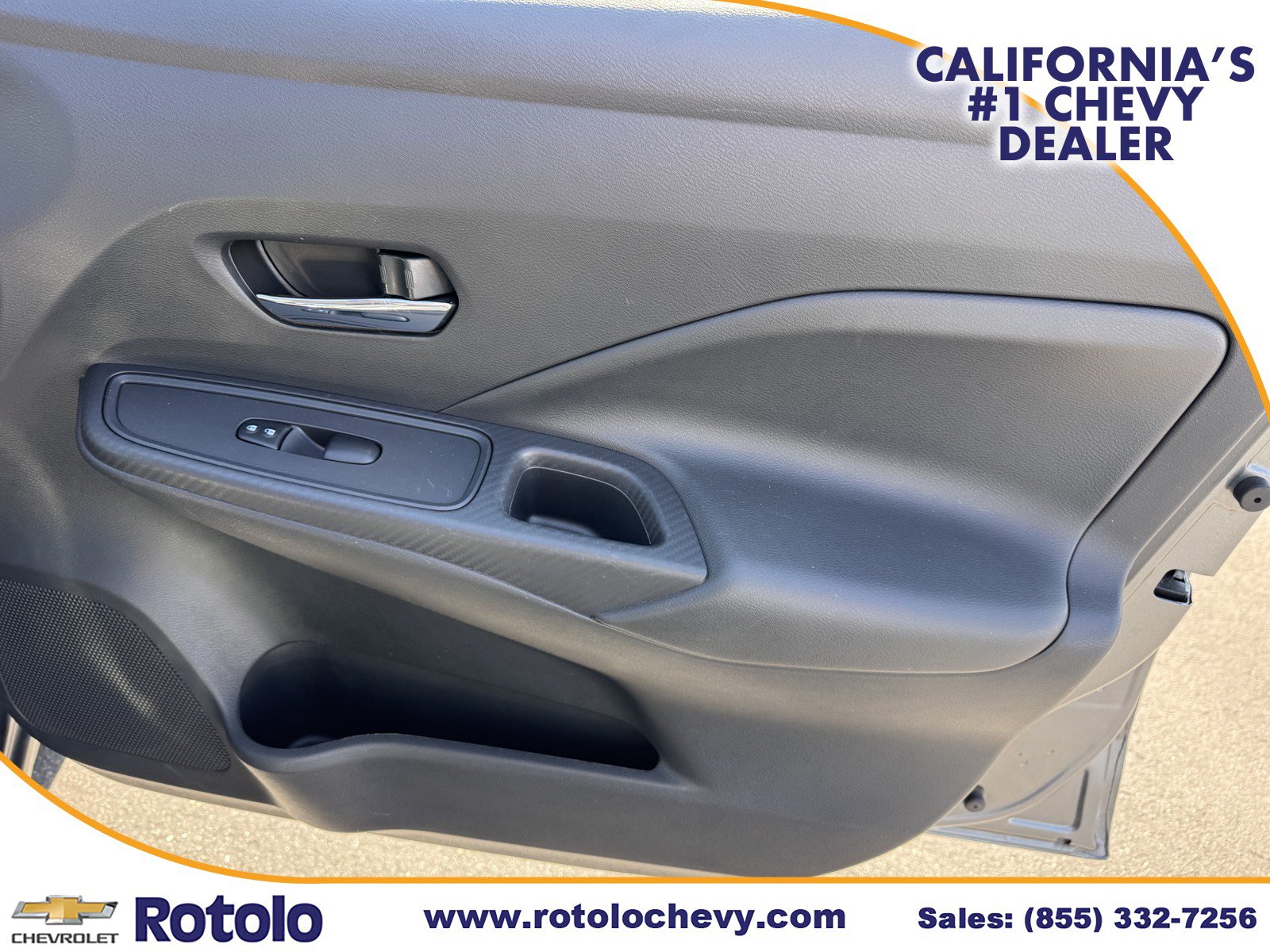 Used 2024 Nissan Versa SV FWD image 9