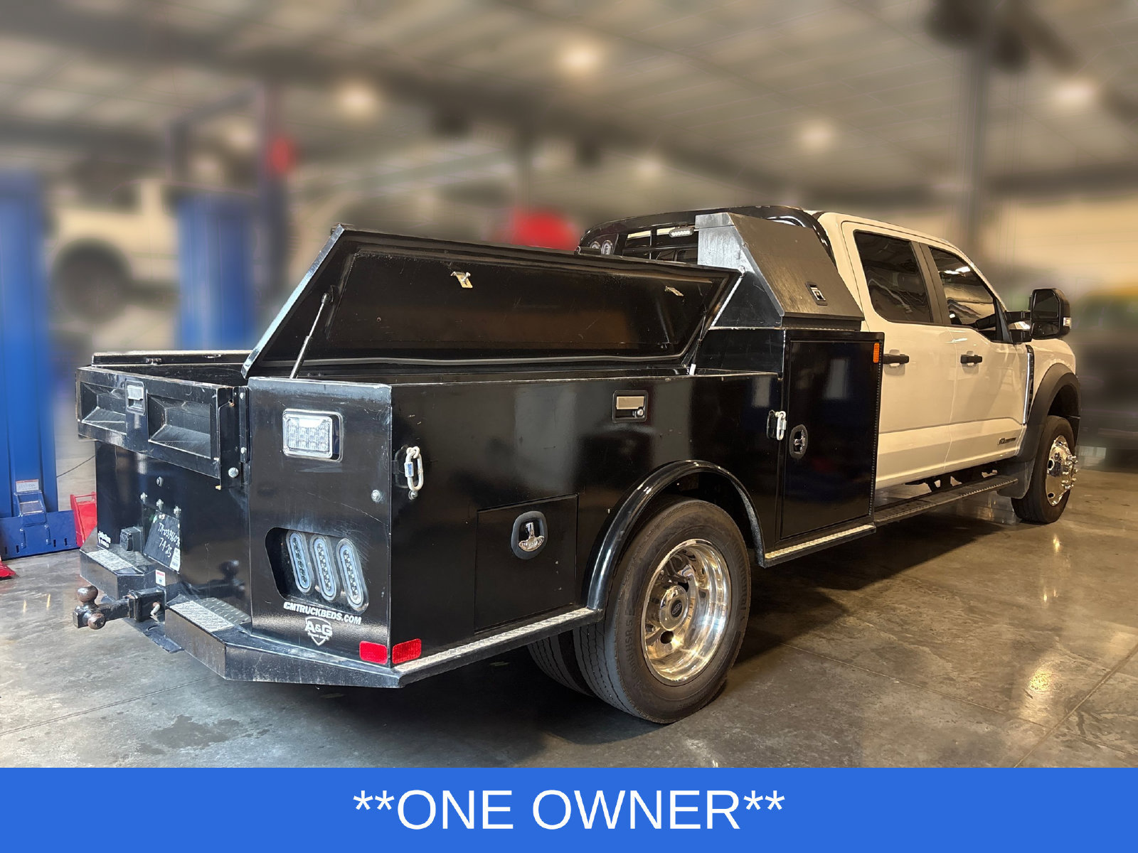 Used 2025 Ford F550 4x4 Crew Cab Super Duty w/ XL Chrome Package image 2