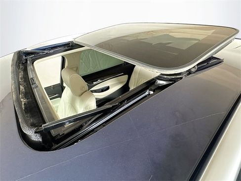 Used 2022 Buick Enclave Avenir w/ Avenir Technology Package image 21