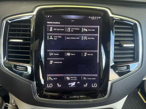 Used 2017 Volvo XC90 T6 Momentum w/ Vision Package AWD/4WD image 23