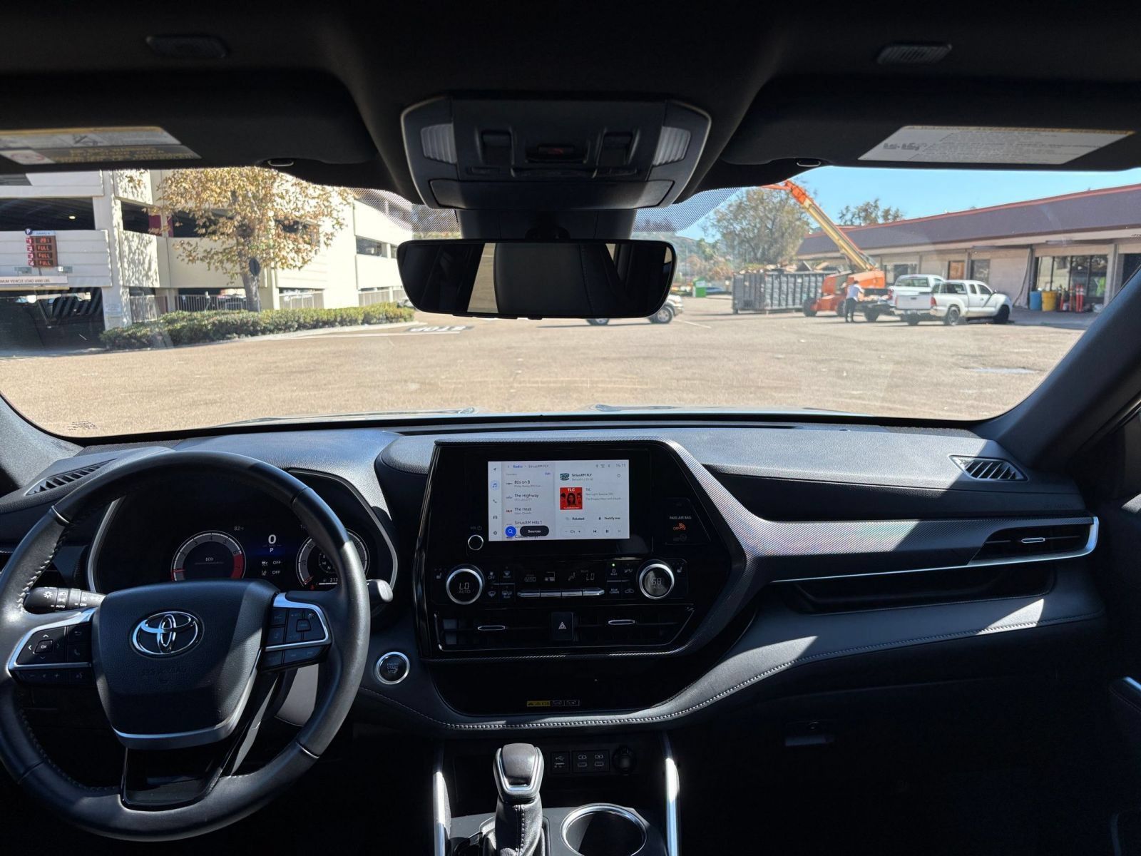 Used 2025 Toyota Highlander XSE AWD/4WD image 35