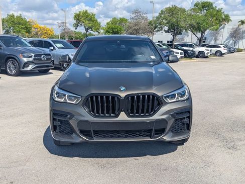 Used 2022 BMW X6 xDrive40i w/ Executive Package image 2